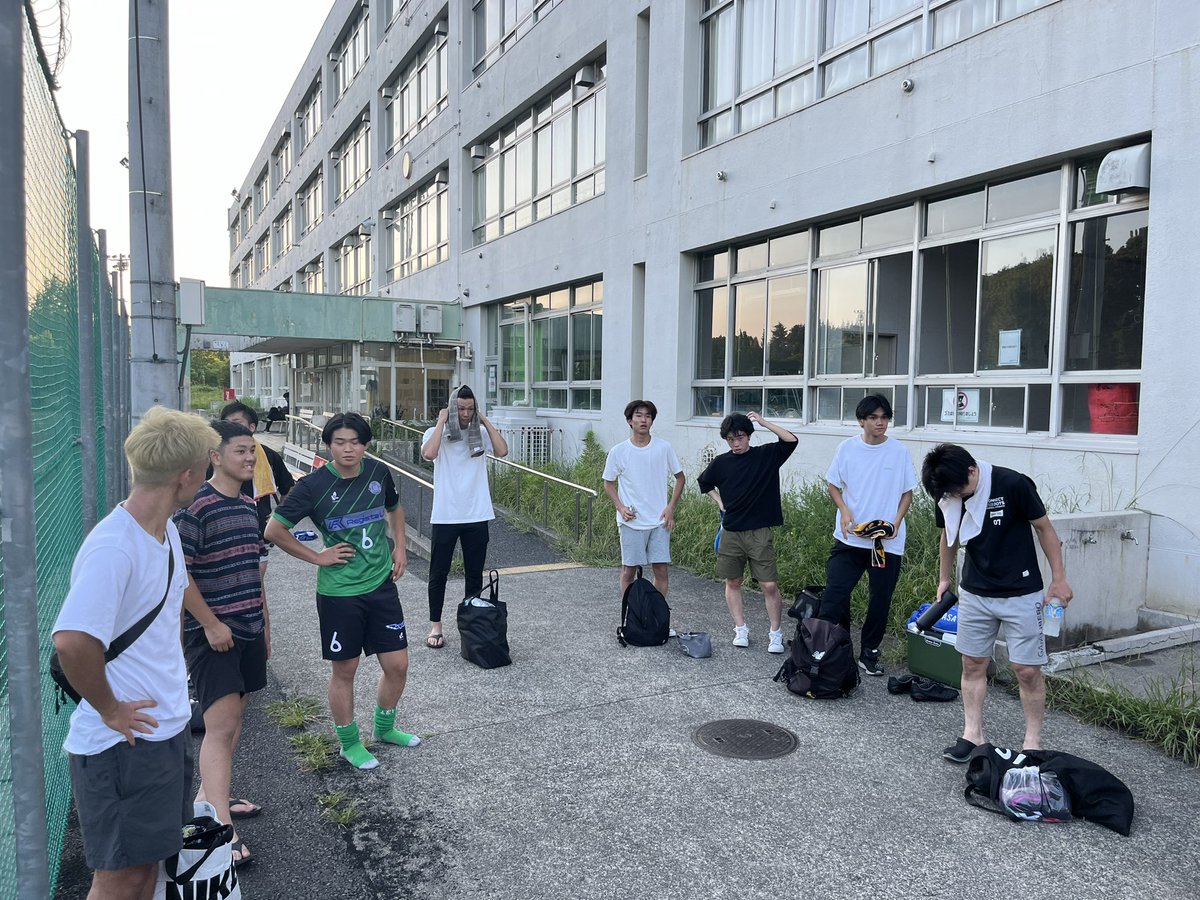 YKFC_'s tweet photo. 7月21日(日)
TRM
🆚Ringhio(県3)
40分2本
3-2/ 1-1 計4-3
ここ最近勝てていなかったので勝ちきれて良かったです。
練習試合後に紅白戦も楽しく課題も見つかりました。
対戦して頂いたRinghio様ありがとうございました。
#マネージャー募集
#YKFC
#神奈川県社会人サッカ https://t.co/7Pmcdm5Xjc
