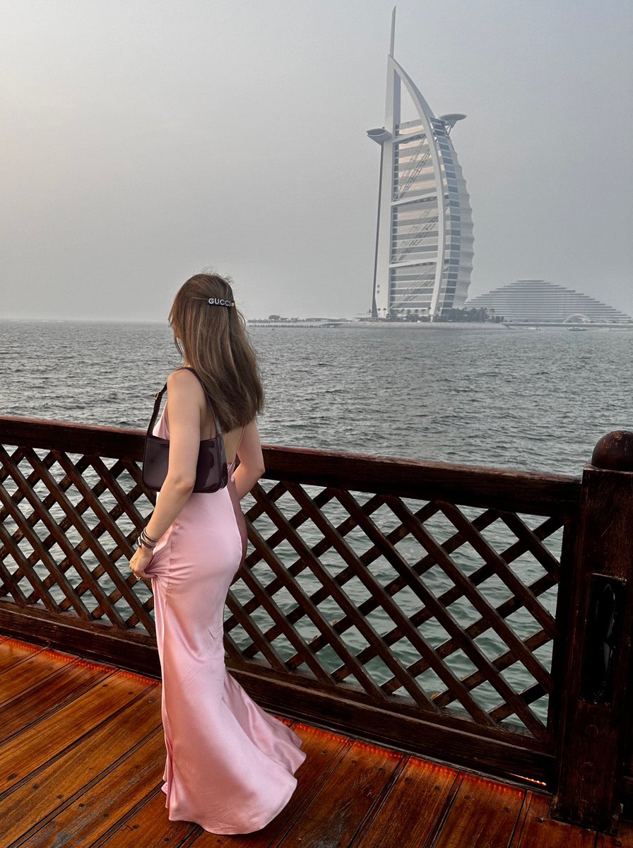 "gel gidelim yolları bana sorma ne bileyim gidelim burdan pusulam rüzgar."