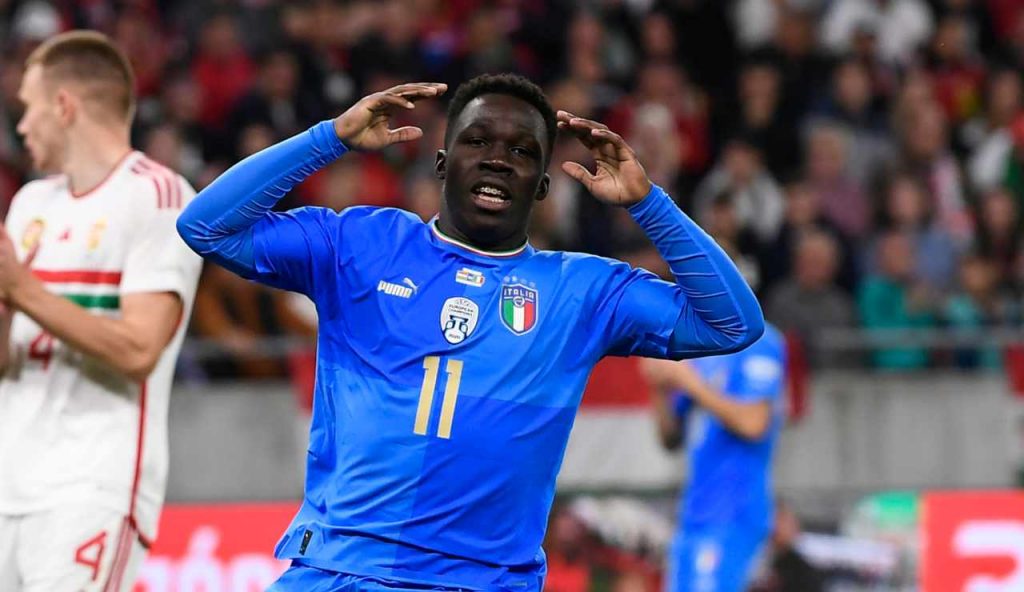 Mirkuzz_Alex's tweet image. 🚨COLPO ROMA🟡🔴
Cresce l'interesse per #Gnonto da parte della #ASRoma. Il giocatore vuole lasciare il #LUFC e vorrebbe giocare in Italia. In questi giorni ci saranno i primi contatti tra i Giallorossi e il #Leeds.

STAY TUNED⏳️⌛️