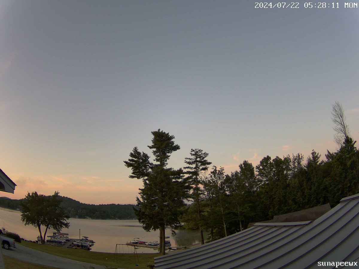sunapeewx's tweet photo. 22 Jul 2024—Good morning #Sunapee. The sunrise this morning was at 5:28 AM. The forecast high for today is 80ºF #NewHampshire #weather #NHwx https://t.co/sLjGzkGvxm