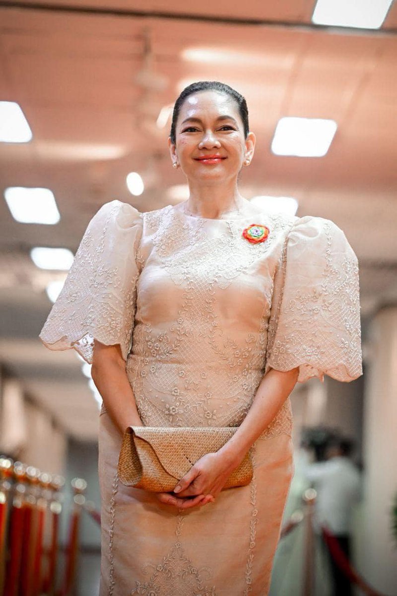 Marcos: Effective today, all POGOs are banned. #SONA2024

Salamat Senator Risa 🫶