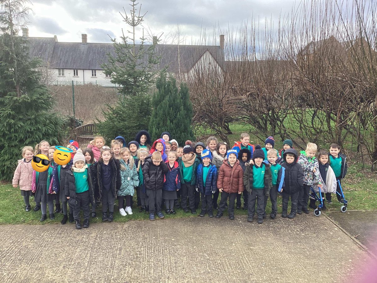 UptonclassRKC's tweet photo. Here is our last seasons picture of the year! Have a look at how much we have changed throughout the year! 

@uptonclassRJF https://t.co/1bxtOWK9J5
