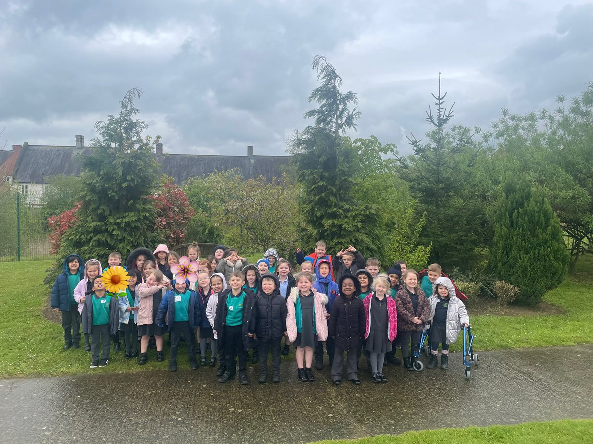 UptonclassRKC's tweet photo. Here is our last seasons picture of the year! Have a look at how much we have changed throughout the year! 

@uptonclassRJF https://t.co/1bxtOWK9J5