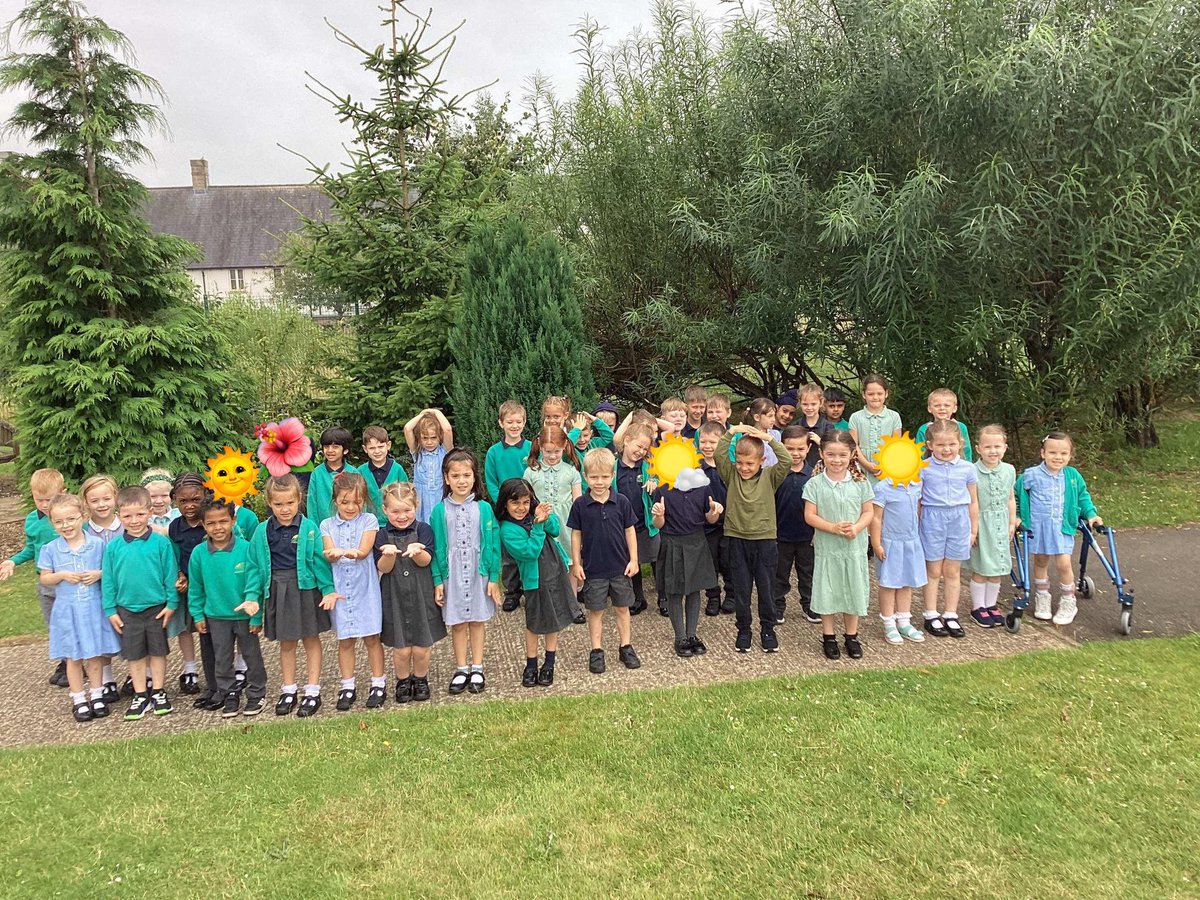 UptonclassRKC's tweet photo. Here is our last seasons picture of the year! Have a look at how much we have changed throughout the year! 

@uptonclassRJF https://t.co/1bxtOWK9J5