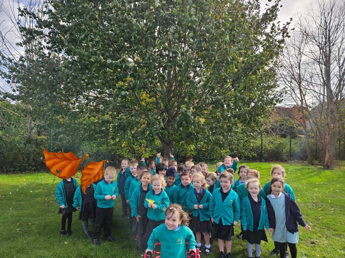 UptonclassRKC's tweet photo. Here is our last seasons picture of the year! Have a look at how much we have changed throughout the year! 

@uptonclassRJF https://t.co/1bxtOWK9J5