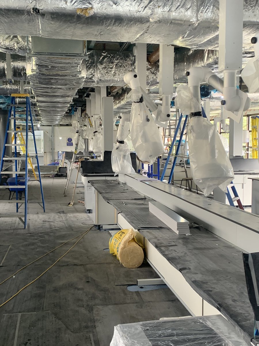 Our new 1st year teaching lab is coming along nicely 🙌#September 2025🔬🥽🧑‍🔬👩‍🔬