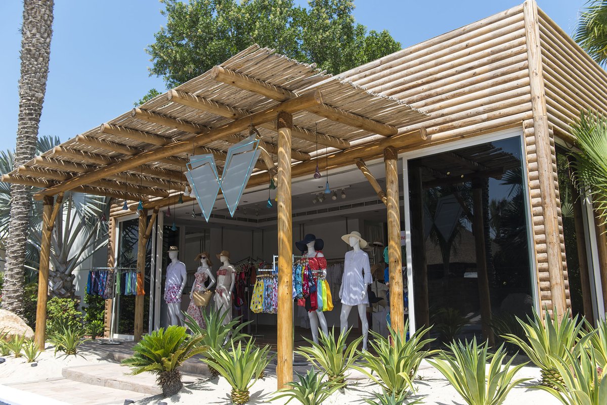 CapeReed's tweet image. Cape Reed's timber construction combines traditional techniques with modern design, creating unique and timeless structures. 

See how our timber solutions can enhance your project: capereed.com/what-we-do/tim… 

#TimelessDesign #ModernConstruction