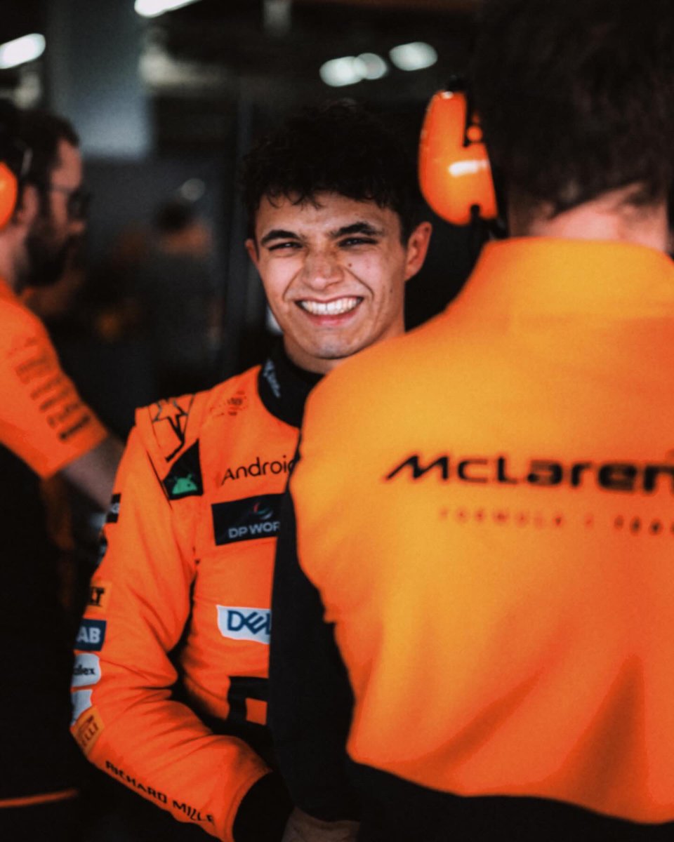 The_Pocisk's tweet photo. Przesłuchałem na szybko komunikaty radiowe z wyścigu i wychodzi na to, że całym prowodyrem zamieszania z pozycjami kierowców McLarena był... Lewis Hamilton, choć i Lando też miał swoje za uszami 😈
Więcej szczegółów popołudniu, chyba że ktoś ogarnie temat wcześniej #F1PL #Multi21 https://t.co/iDX2XdBJAn