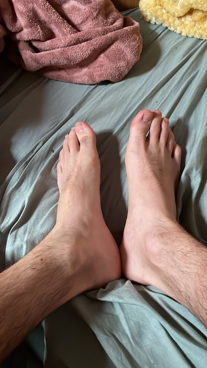Roy_leGOAT's tweet photo. Qui pour venir au pied du boss ?!
Mon snap : roy_maitre

Vien te faire racketter sale chien 

#moneyslave #paypigd #moneyslaves #findom #cashmaster #findomfr #feet #soum #slave @RTFindomFR @monslv5 @RTFORMASTER @RTcashFR @stupidloserfuck @RTPET4 https://t.co/IznIXpElJu