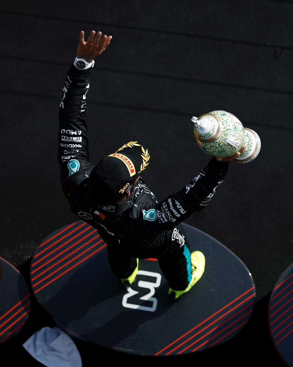 MercedesAMGF1's tweet photo. Morning Team 👋 https://t.co/Tk3nsGvbiu