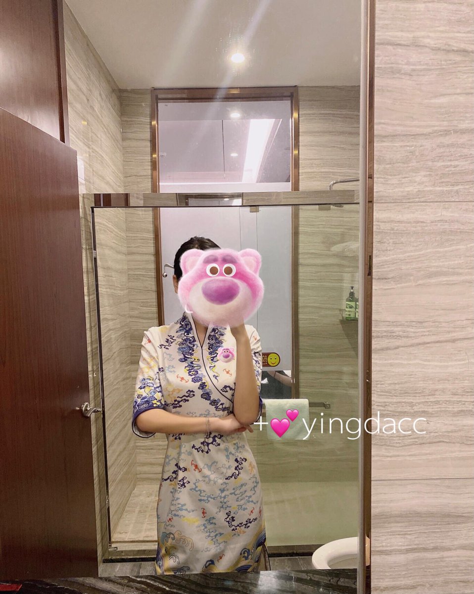 gsyingda's tweet photo. 去年试穿了大学同学的海天祥云（在股份飞的）随口感叹“天���，这衣服给我穿的话我愿意天天飞四段！”
都怪我年少无知，全部言重～
现在我如愿的穿上了海天祥云，也天天都飞四段！⚡️
这开光的嘴啊，要不要念叨念叨你的愿望？！ https://t.co/gOBeAX4NVl