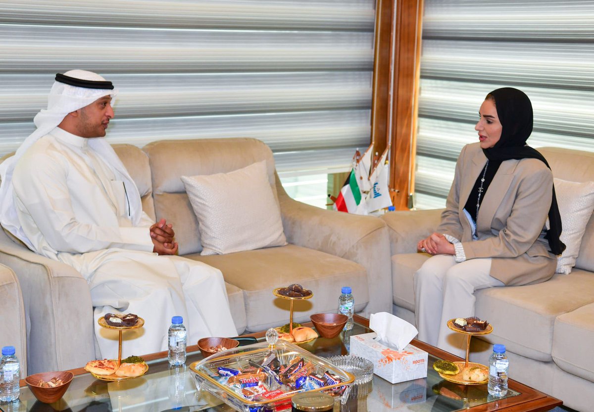 youthkuwait's tweet photo. استقبلت معالي وزير الشؤون الاجتماعية وشؤون الأسرة والطفولة ووزير الدولة لشؤون الشباب د.أمثال الحويلة 
رئيس مجلس الشباب السيد / نواف القويضي
 
حيث أكدت دعمها الكامل للكوادر الوطنية والحرص على استمرار الأخذ بالمقترحات التي تساهم بتنمية الشباب بالمشاريع المستقبلية. https://t.co/qsD9ezJ1zQ