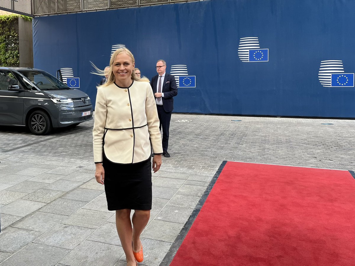 FinlandinEU's tweet photo. #FAC @elinavaltonen ”We strongly condemn Russia’s massive missile attacks against civilians &amp; civilian infrastructure. Innocent people, including children, are suffering. Support for #Ukraine will remain at the core of our foreign and security policy.” https://t.co/shBUju7Smg