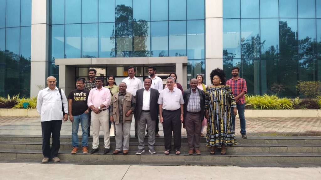 HydUniv's tweet image. A South African delegation from the Department of Science and Innovation-National Research Foundation (DSI-NRF) Centre for Excellence in Indigenous Knowledge Systems (CIKS), @UKZN , Durban, South Africa, visited the @HydUniv on July 21, 2024. The five-member delegation comprised…