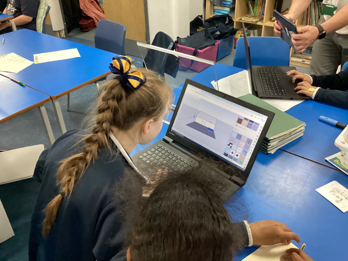 StSebsY5's tweet image. Year 5 have looked at the sketch up app where they designed homes out of different materials! @StSebastiansPri #SebsComputing