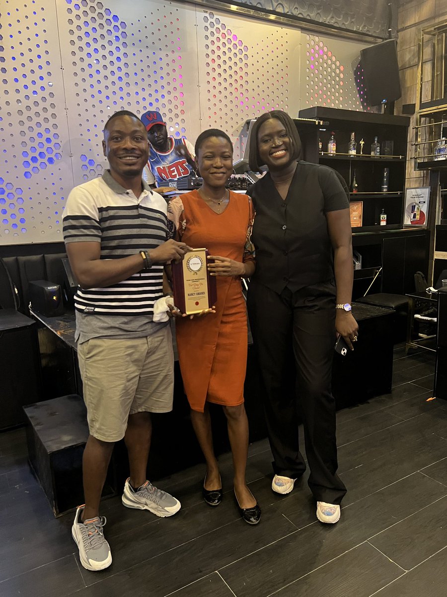 YoungDataPro's tweet photo. We had an amazing Young Data Professionals (YDP) hangout on Friday! It was great to meet and connect with everyone, play games, and celebrate our outstanding members. Looking forward to more! #YDP #DataCommunity #DataAnalytics #DataScience #DataEngineering #Networking #Tech #Data https://t.co/jzD0wfSitV