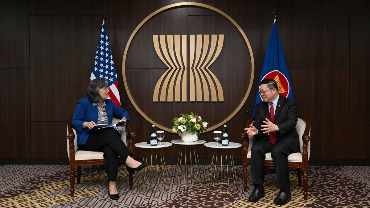ASEAN's tweet image. Secretary-General of ASEAN, Dr. Kao Kim Hourn, today received a visit by the Assistant Secretary of the U.S. Department of Interior for Insular and International Affairs, H.E. Carmen G. Cantor. They discussed the implementation progress of the ASEAN-U.S. Environment and Climate…
