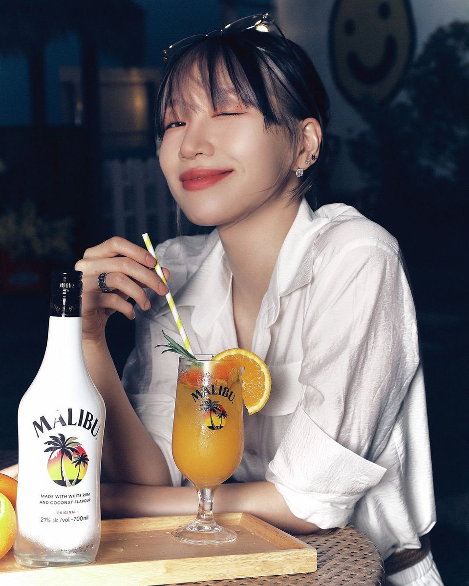 badalee_ph's tweet photo. [IG UPDATE]
240722

@badalee__ : @malibu_korea 🍊🏖🧡 

If you're looking for a refreshing highball that suits summer best, Malibu Orange! 🍊

#Advertising #MalibuRum #Malibu #SummerMalibuOrange #MalibuHighball #bada #badalee #badaleephilippines https://t.co/mU15l1HwiO