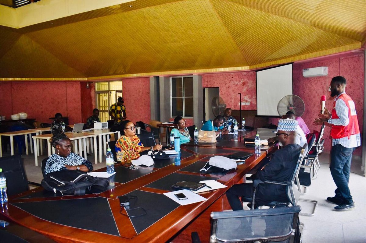 LinksNig's tweet photo. #CLHEI
#StakeholdersEngagement
#LearningMeeting

CLHEI convened a consultative meeting with critical stakeholders that form our Powering Peace through Climate action Project Advisory Committee. https://t.co/uBvxO2WBK0