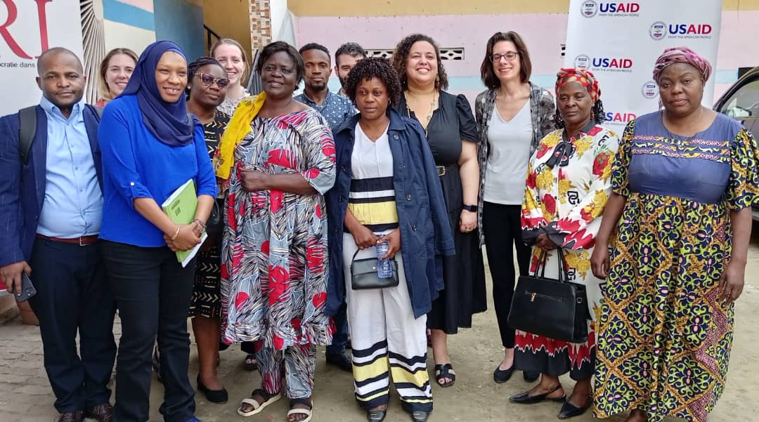 FspdRdc's tweet image. Vendredi19/7/24 à Kinshasa dans la commune de MALUKU dans le cadre du projet: INCLUSION ET PARTICIPATION DES FEMMES RURALES AU PROCESSUS ÉLECTORAL EN RDC, il s'est tenue une réunion d'évaluation de l'impact du projet financé par USAID,exécuté par IRI  et mis en œuvre par la FSPD.