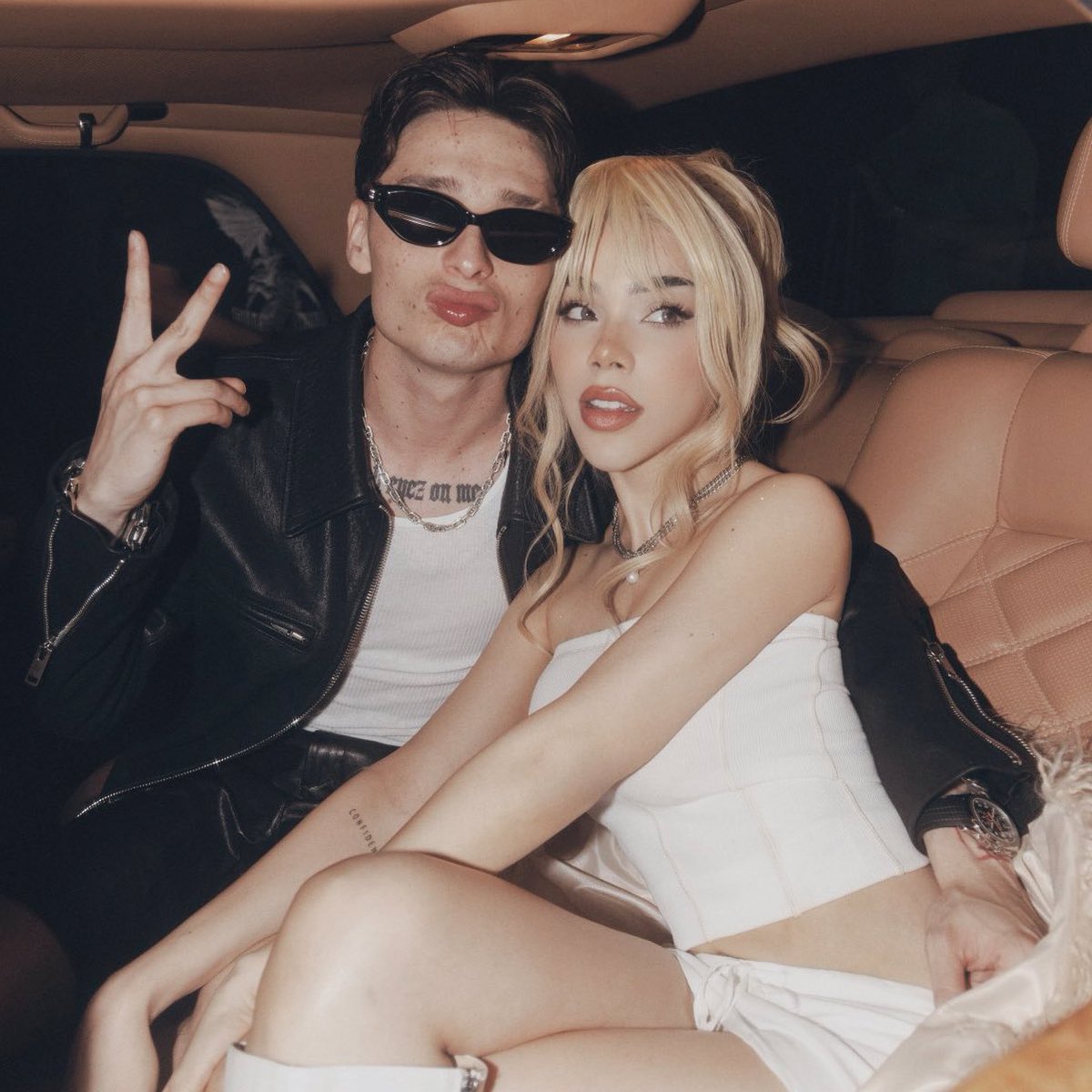 KeninisMx's tweet photo. “TOMMY &amp; PAMELA” de Peso Pluma y Kenia OS ingresa por primera vez al Top 5 de las canciones más reproducidas en Apple Music México. 🇲🇽 https://t.co/6xtKPj9EFG