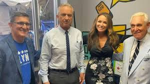 KCAddison68's tweet photo. Look who's running for president as a Dem against Harris
The guy voted against codifying Roe
Anti vaxxer who's friends w/Trump pals
Putin's dinner guest & spoiler of choice
And Dean...who gives a damn
It's a waste of time & money but if it's the process- fine.
#MakeItFast https://t.co/IghLyB7WtA