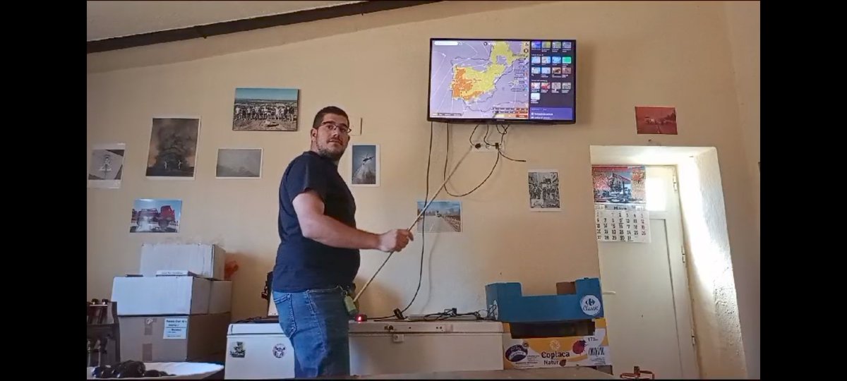 jamesbarbado's tweet photo. @jpicos13 El domingo ya estuve siguiendo los pasos de un gran maestro...
Dando "clases" un domingo.
😅😅😅 https://t.co/7RFBsruFLS