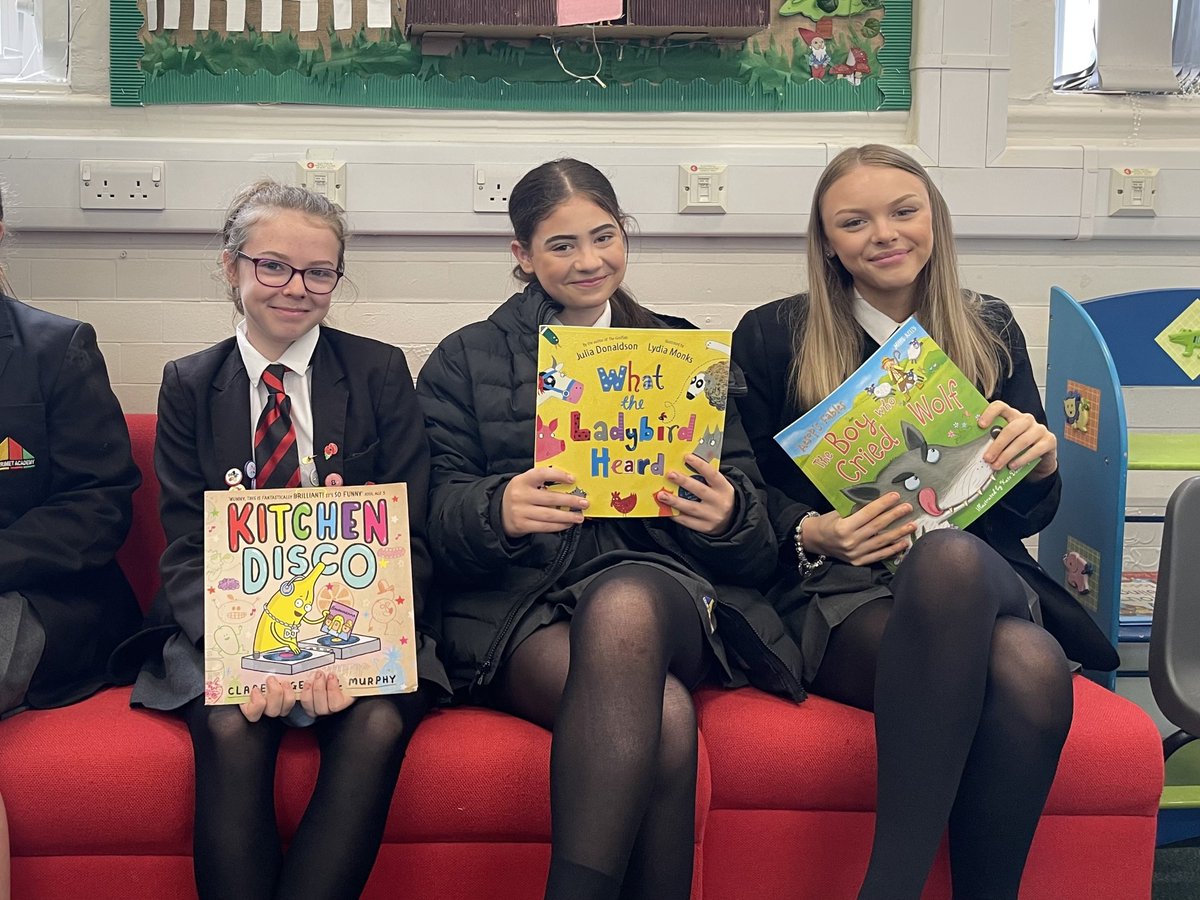 Colne Primet Academy (@_cpacademy_) on Twitter photo Well done to the 8 students who visited Primet Primary School last week with <a href="/BurnleyFC_Com/">Burnley FC in the Community</a> Inspires Mentor, Casey, to do a guided reading session with the children. All of the students did really well and the primary chidren and staff didn't want them to leave. Well done to the 8 students who visited Primet Primary School last week with <a href="/BurnleyFC_Com/">Burnley FC in the Community</a> Inspires Mentor, Casey, to do a guided reading session with the children. All of the students did really well and the primary chidren and staff didn't want them to leave.