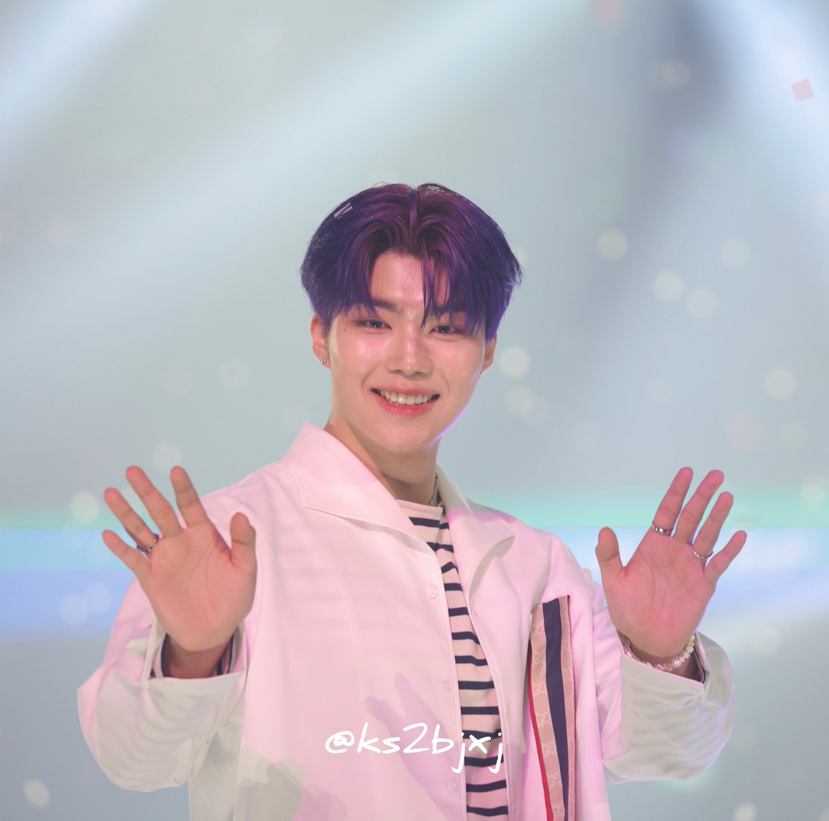 ks2bjxj's tweet photo. 240721
高画質🐼✨

 #제로베이스원 #ZEROBASEONE #ZB1
#박건욱 #PARKGUNWOOK #パクゴヌク https://t.co/jN7qBTQLYw