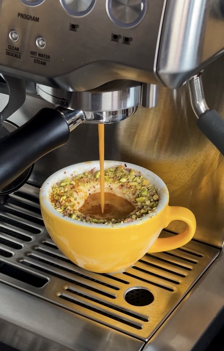 saif380's tweet photo. Made this super indulgent Pistachio Affogato, and the flavours were just 🤌🏼 gelato+espresso+pistachio is a match made in heaven ☕️#Breville #BaristaExpress https://t.co/DNwByFmG68