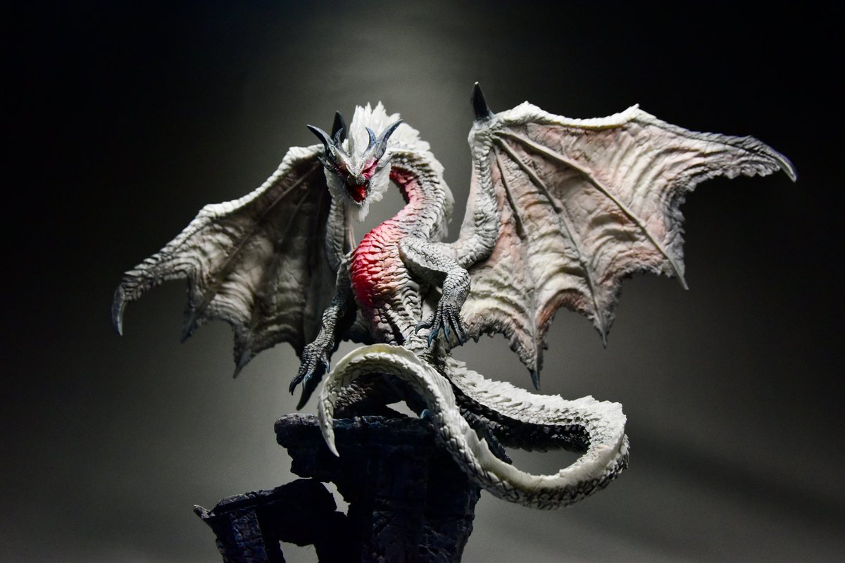 masamune_MHF's tweet image. 新作
【祖龍 ミラボレアス】
完成です‼️

こちらの作品は7/28開催 #WF2024S にて展示及び未組立キットとして販売します！

卓番[5-04-14]M.M modeling
価格¥35,000
未塗装未組立キット(一部3D出力パーツ)
#モンハン #MHWIB #MonsterHunter 
当日お待ちしております！