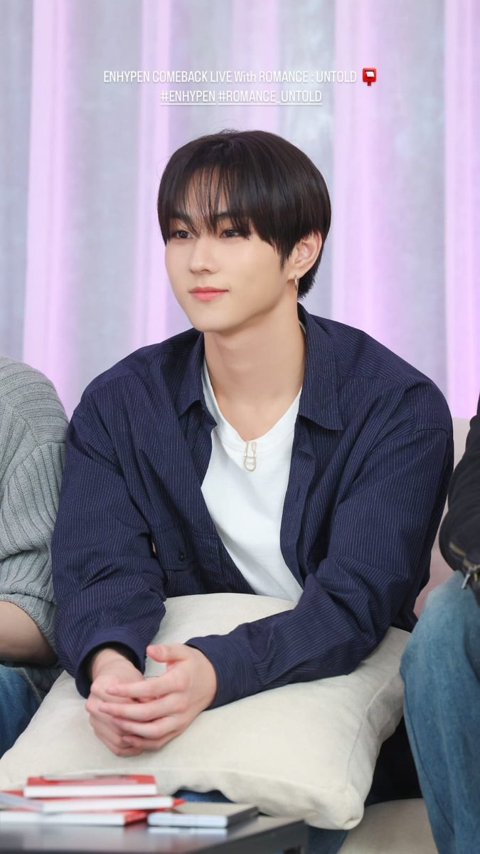 maggiegeni's tweet photo. Jungwonie https://t.co/79Mzl1Pd93