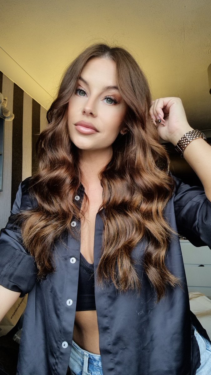 Jenn Moffat. tweet media