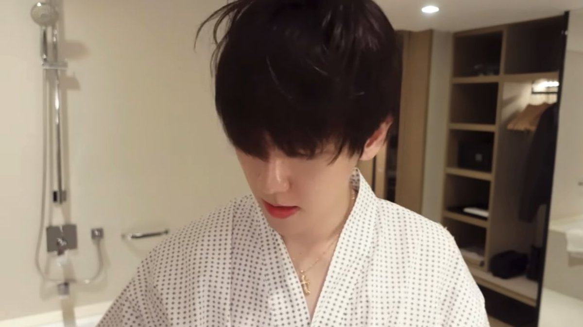 baekyoongee_4's tweet photo. 꺄악...😖😖😖😖 https://t.co/rGEYRCzWif
