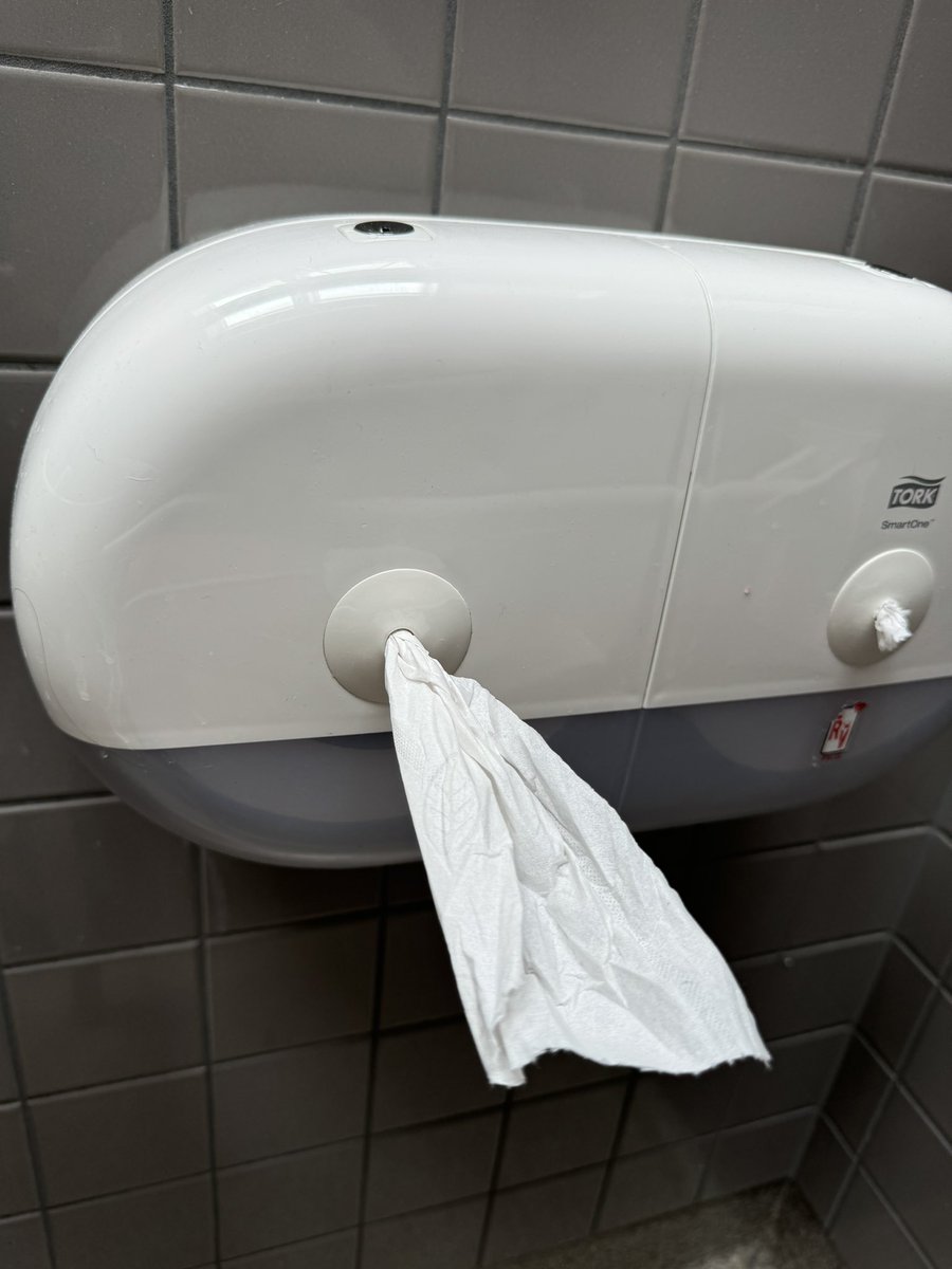 Hvaða andskotans aumingi hannaði þetta drasl.