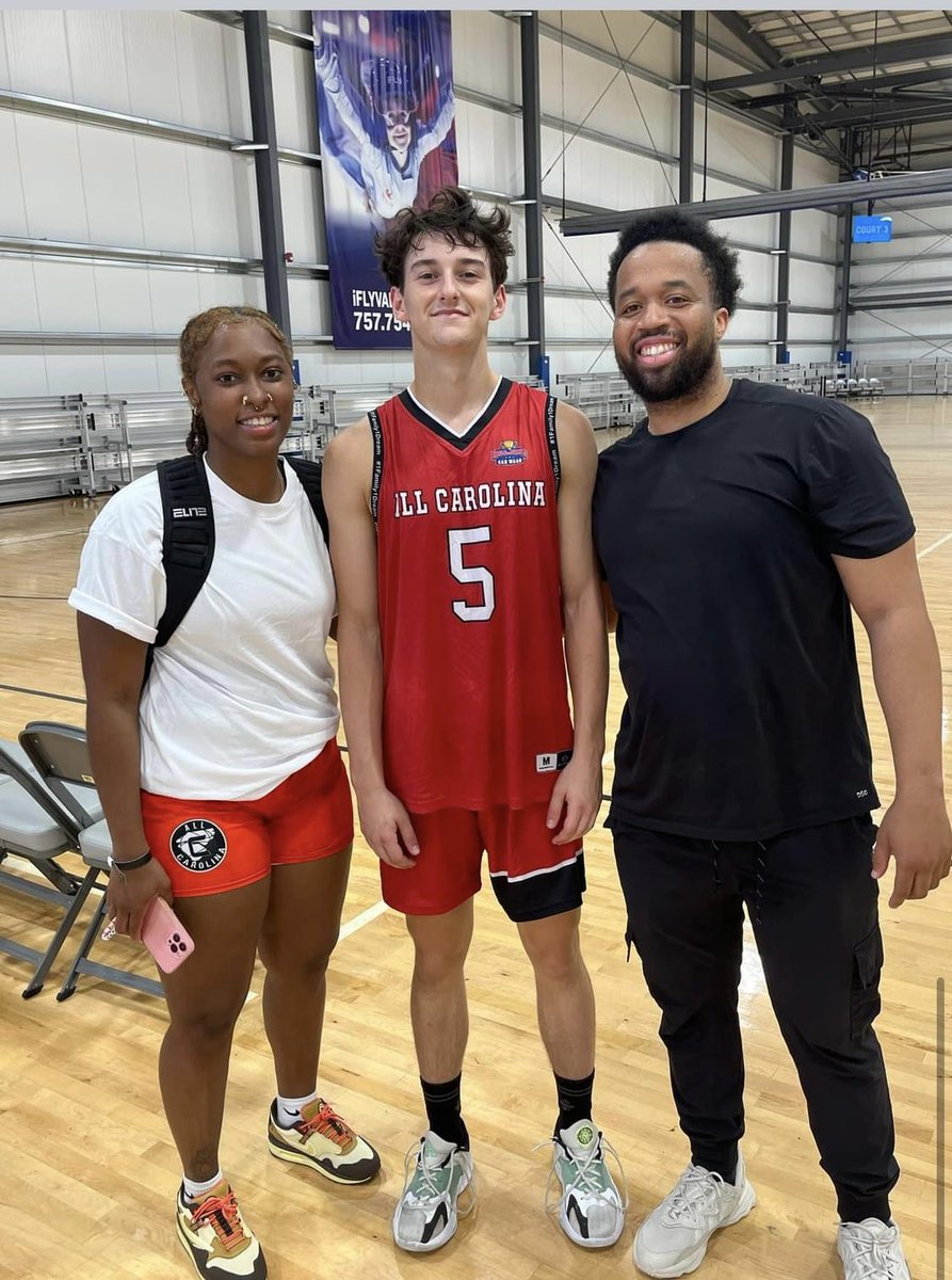 Derek Longe tweet media