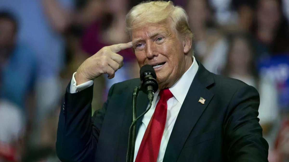 Newsweek's tweet image. Donald Trump suddenly has the age problem now newsweek.com/donald-trump-a…