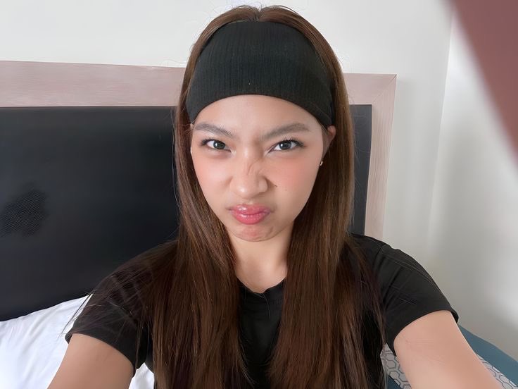 𖣗. hello, i'm nica!¡ not new to #studytwt #studytwtph &amp; i'm looking for study buddy, mutuals and friends <3

some facts about me;
  she/her
  shs, bs in nursing
  virgo, entp
  loves taking notes, biology, music &amp; food

like + rt to be mutuals!!  (restarting)