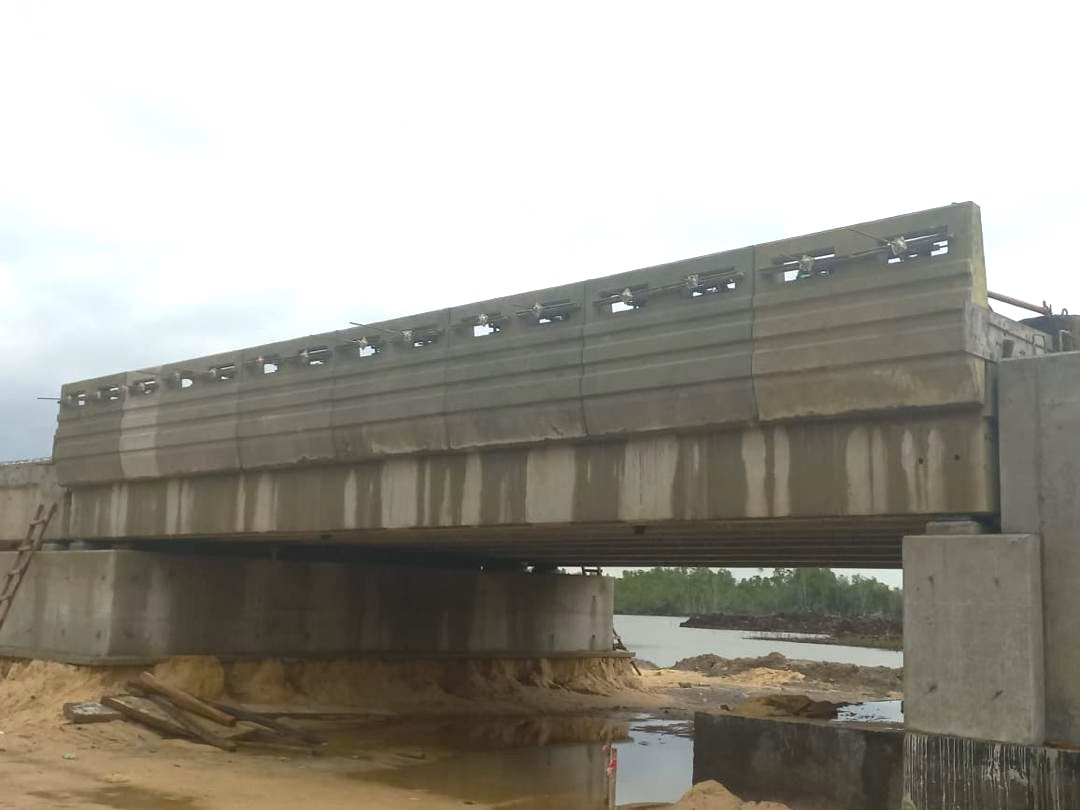 SETRACO_NIG's tweet photo. The first of the ten (10) bridges along the Nembe-Brass road project is nearing completion.
We are happy to partner with the Bayelsa State Government in the execution of this all important project.
#setraco #bridgingforthefuture https://t.co/Ti01GNzvWk