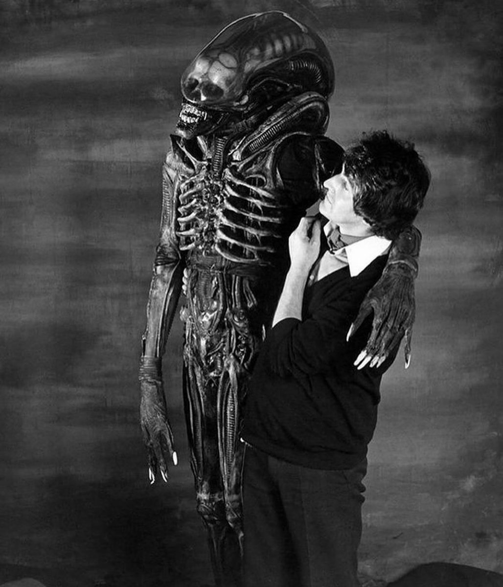 LaBombetta76's tweet image. Io che aspetto il libro saggio su Alien ( del sempre ottimo Paolo Riberi, super consigliato e già recensito I Segreti di Dune) @MimesisEdizioni 
#booklovers #nerdthings