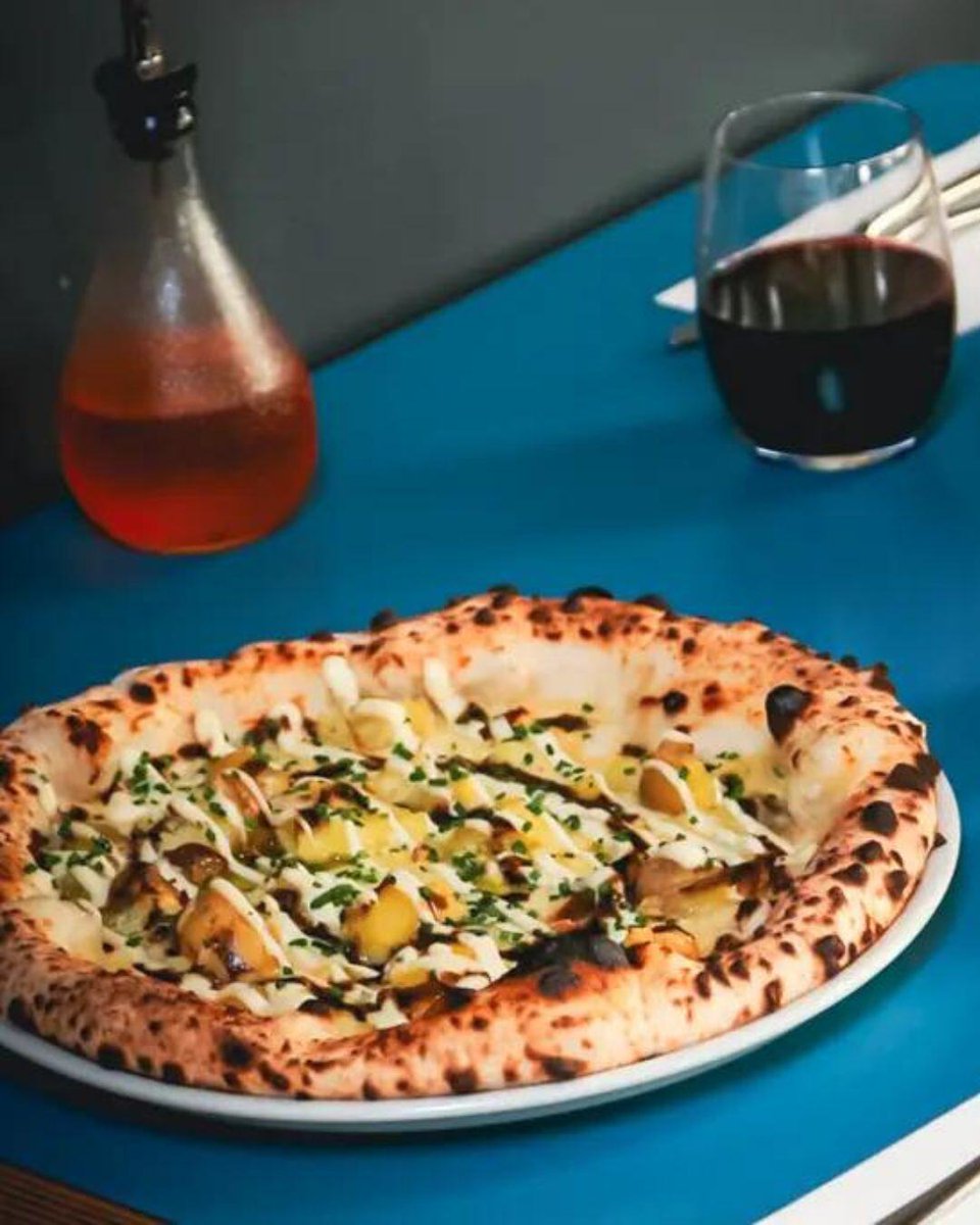GoodFoodGuideUK's tweet image. South West sparklers, perfect pizza and an almost-Exceptional in south London.
 
Read our new reviews: eu1.hubs.ly/H0bkgcJ0
 
#GFG #restaurant #Clapham #Bristol #Cornwall #Cumbria #Devon #Essex #Manchester #Suffolk #Sussex #IsleofAnglesey