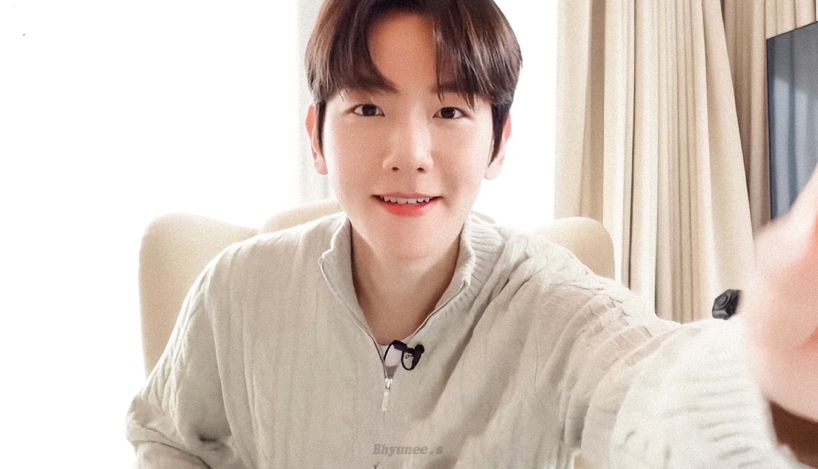 bhyunee_s's tweet photo. 너무 좋아해🤍
#baekhyun #백현 https://t.co/RZUh8FyUq6