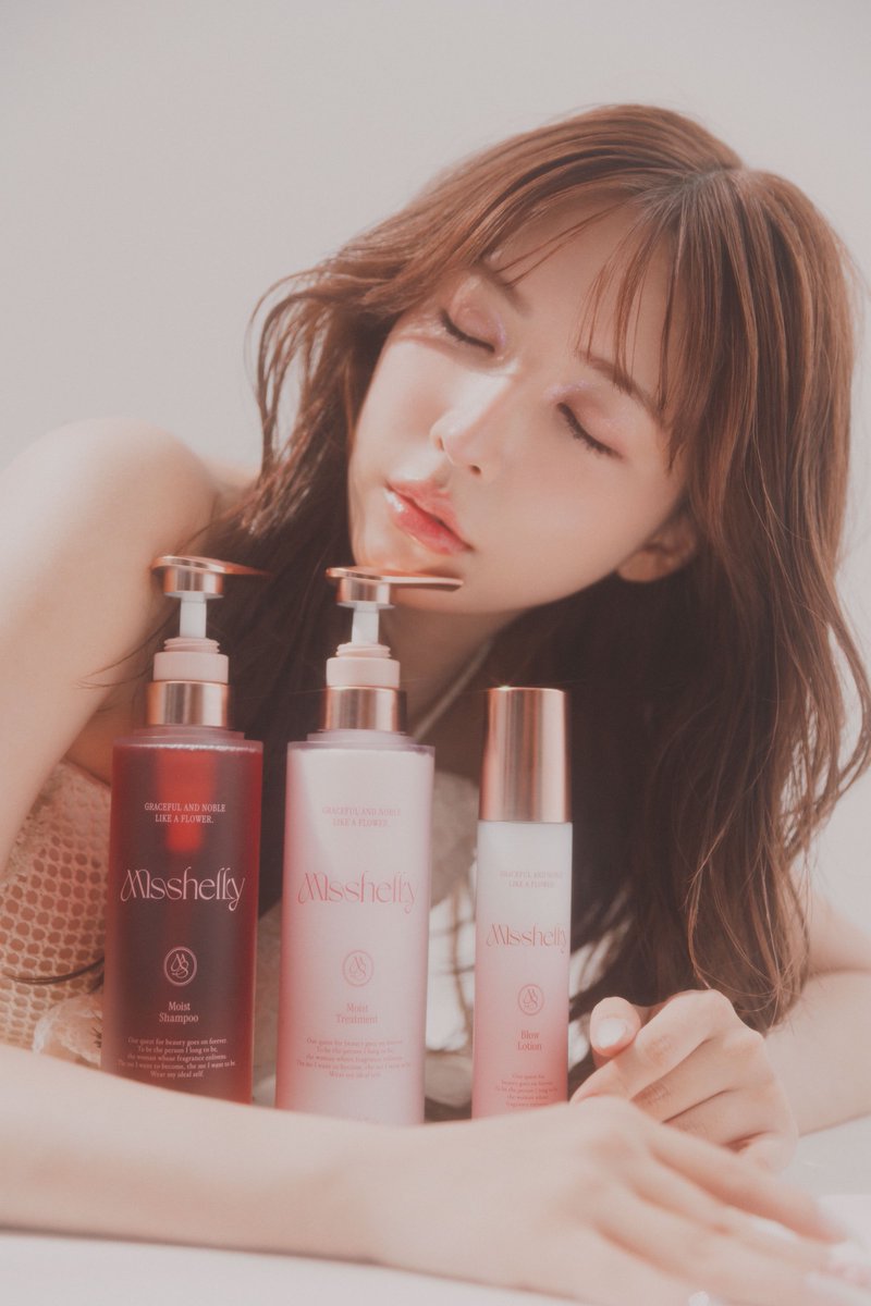 🩷嬉しいお知らせ🩷

この度ヘアケア商品を
プロデュースすることになりました🧴🤍

この商品への想いや商品の詳細は
昨日アップしたYouTubeでたくさん
伝えてるのでそちらみていただけたら
嬉しいです🥹🤍🤍

とにかく妥協なく
何度も改良を重ねて約2年かけて
完成した商品たち。

発売お楽しみに♡ https://t.co/GGEzNGu4zv