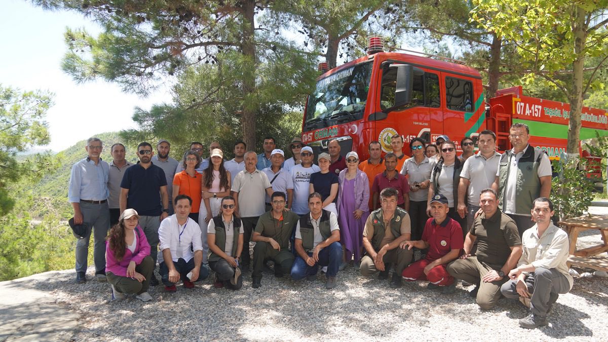 faoturkiye's tweet photo. Antalya'da Uzaktan Algılama ve Entegre Orman Yangını Yönetimi Eğitimi başarıyla tamamlandı

Eğitim, Orta Asya ülkeleri ve Türkiye'deki ormancılık uzmanlarının orman kaynaklarını izleme ve orman yönetimi sorunlarını çözme konusundaki uzmanlık ve kapasitelerini artırdı.

https://t.co/K1b12y05BY

@FAOForestry  @OGMgovtr @FAOnews