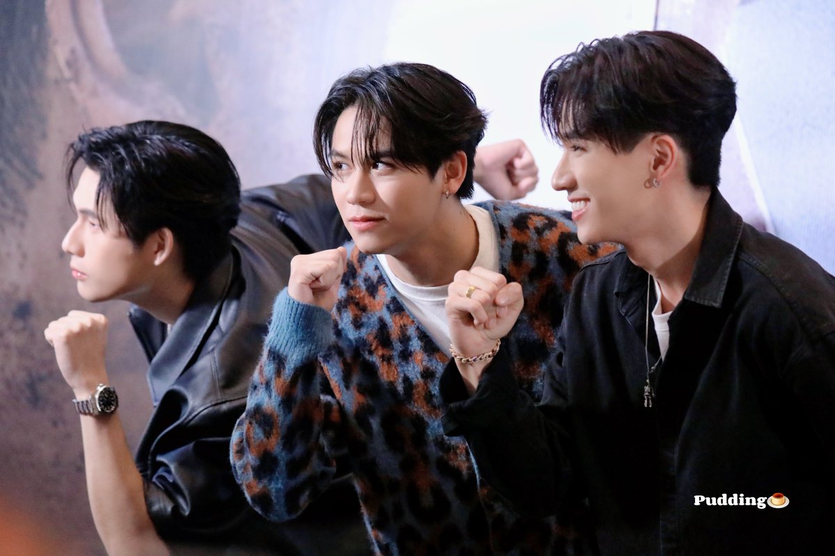 PPPudding0_0's tweet photo. 240722  
SF X PERTH ESCAPE

@winny_thanawin @satangktp @perthppe

#SFxWinnySatangPerth 
#winynny #satangks #PerthTanapon https://t.co/Iq9Bf2nGVL