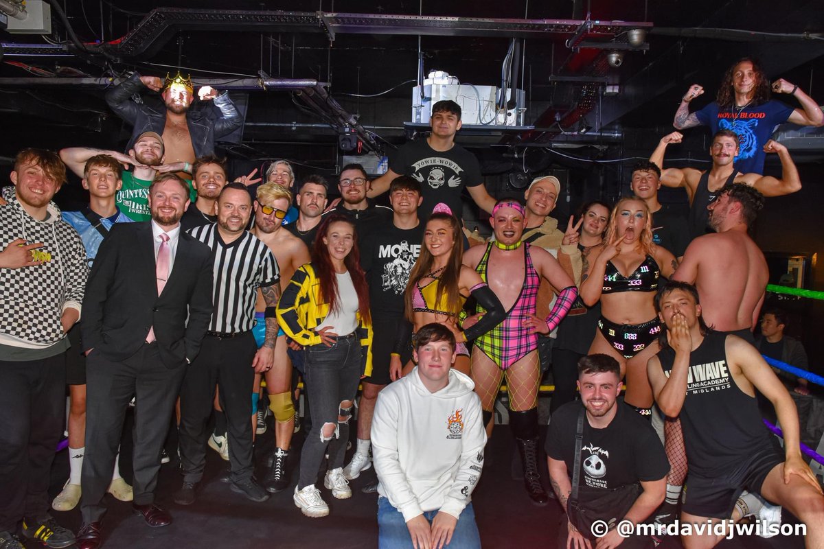 Che Monet. tweet media