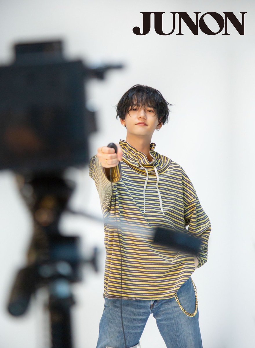 nakajima_1st's tweet photo. 本日発売でっす！！

JUNON 9月号‼️
今回の連載ではselfieで📽️

#FANTASTICS #中島颯太

そた https://t.co/QekBIm0TxT