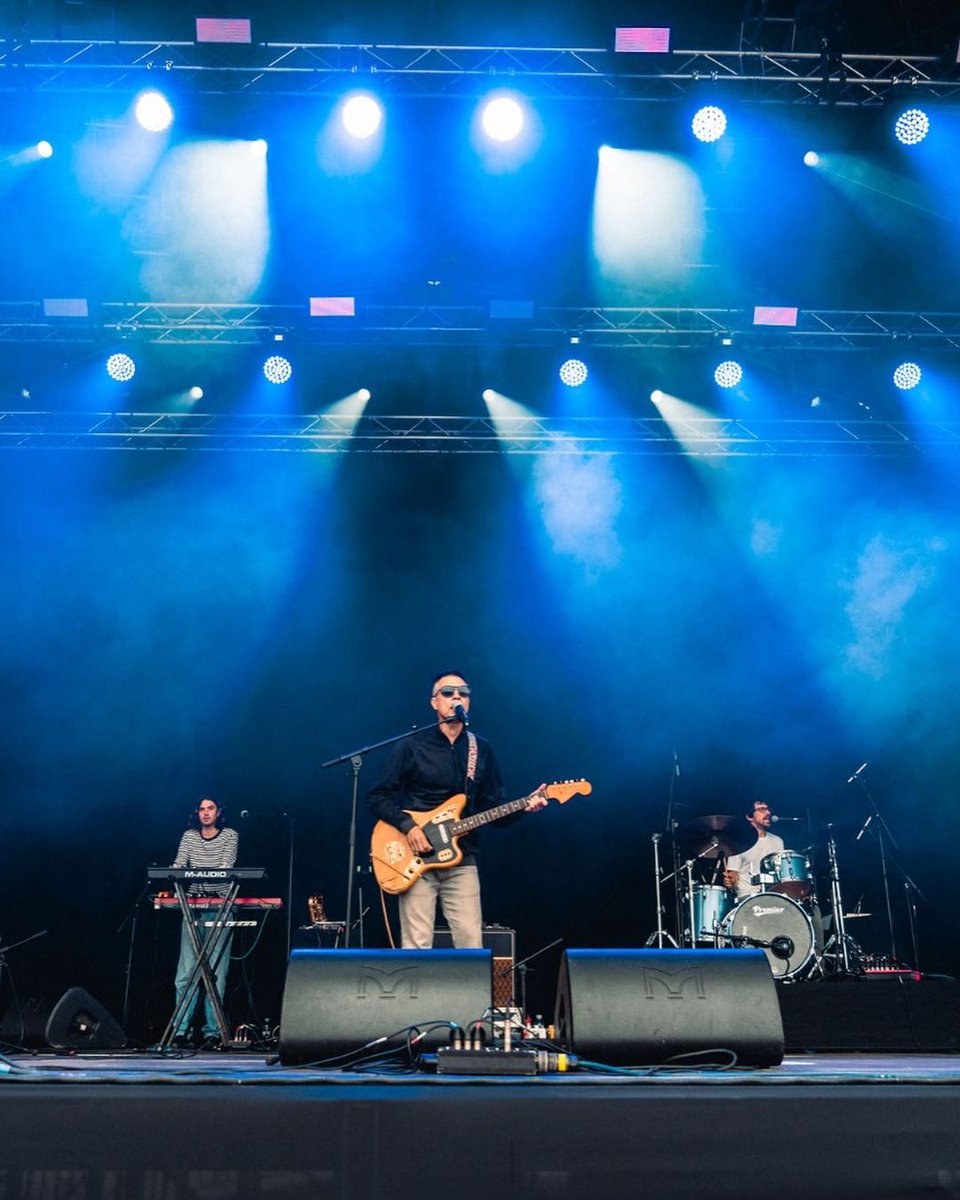 florentyyo's tweet photo. Un placer tocar en el @Atlantic_Fest, en el escenario @VibraMahou. Nos vemos en el @sonoramaribera el 8 de agosto. https://t.co/Jf1or8KLBr