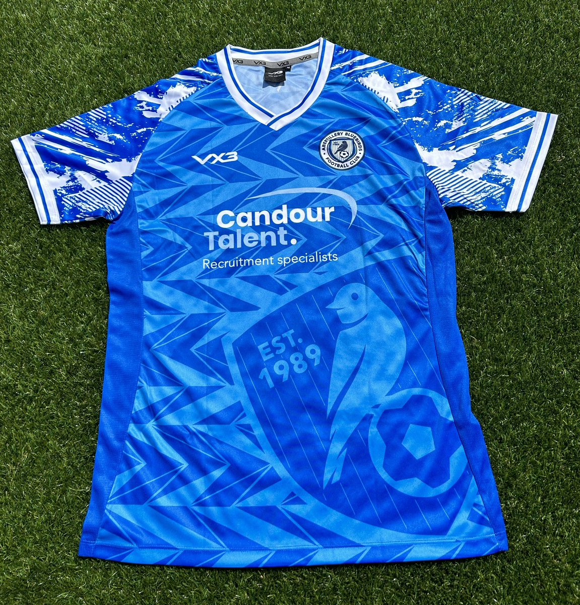 ℂ𝕆𝕄ℙ𝔼𝕋𝕀𝕋𝕀𝕆ℕ 𝔾𝕀𝕍𝔼𝔸𝕎𝔸𝕐 -

To celebrate 800 followers, we’re giving away one of <a href="/AberBluebirdsFC/">Aber Bluebirds FC</a> new home jerseys.

All you have to do is:

✅ Follow this page and <a href="/AberBluebirdsFC/">Aber Bluebirds FC</a>
✅ Retweet this post

😎 Giveaway will end 5pm Friday and winner announced ASAP.