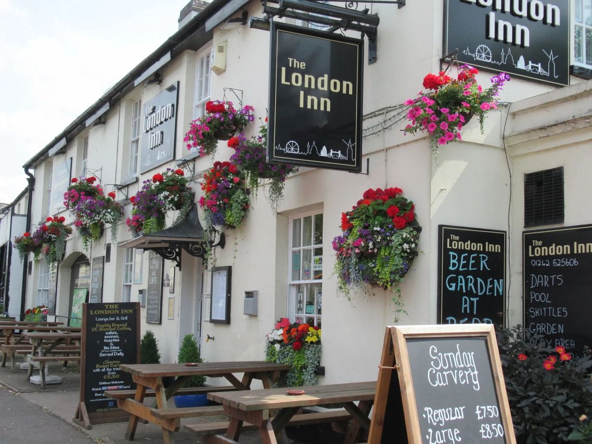 aroundaboutbrit's tweet photo. ⭐ B&B Gloucestershire ⭐
The London Inn offers accommodation in the charming village of Charlton Kings.
🛏 Bed & Breakfast
https://t.co/yAGGX3ka24
#LondonInn #CharltonKings #Cheltenham #Gloucestershire #UKTravel #PubAccommodation #BritishInns #Cotswolds #UKHotels https://t.co/ejWwFCGGxg